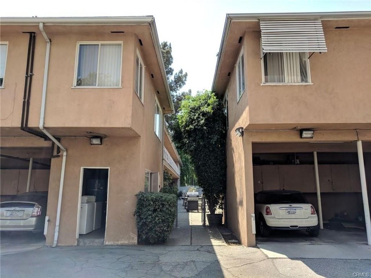 250 N. Oakland - Photo 3 of 23
