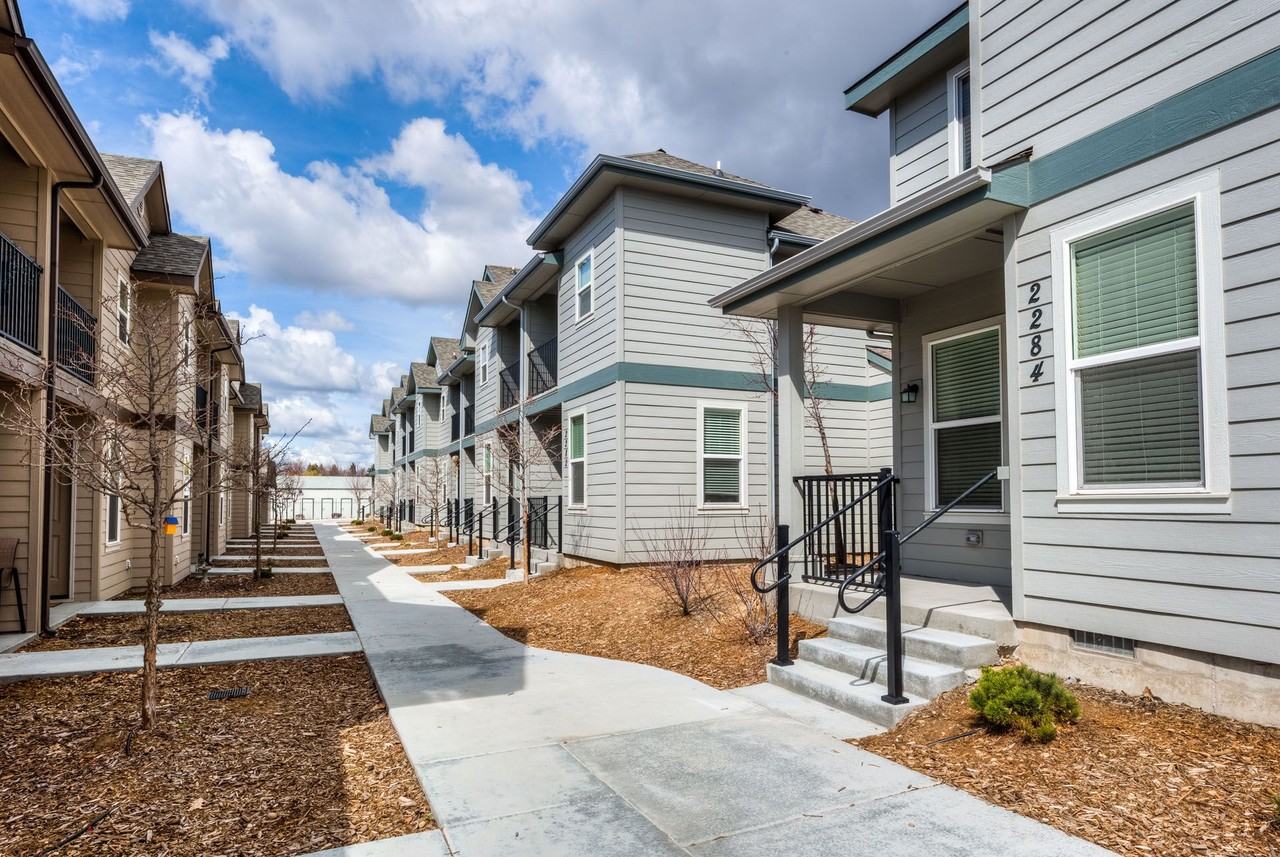 The Fallingbrook Townhomes - Photo 3 of 5