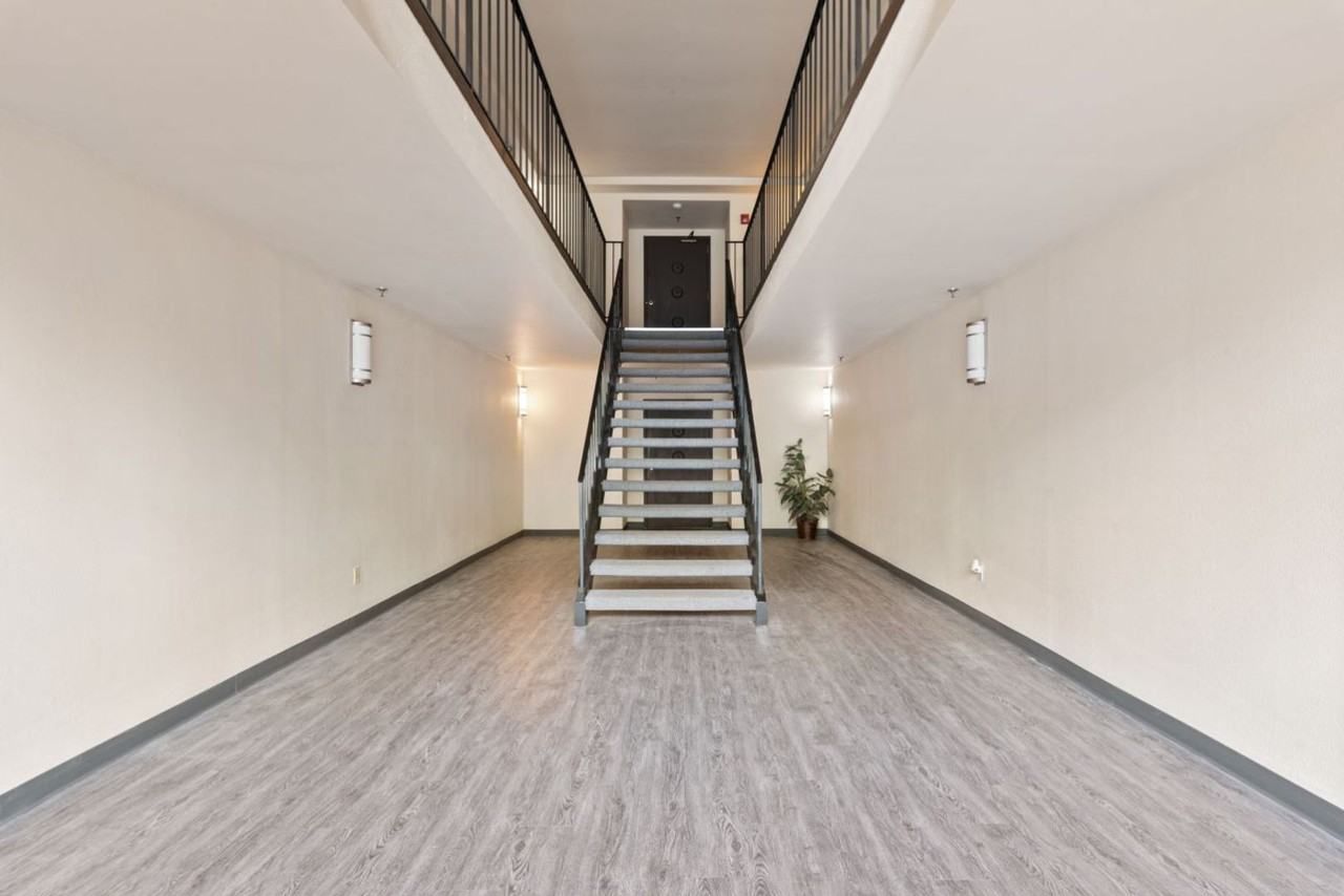 Harwood Apartments - Photo 6 of 21