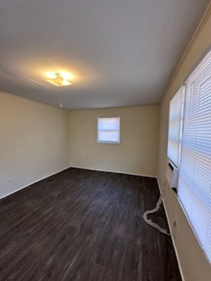 524 Franklin St - Photo 6 of 11