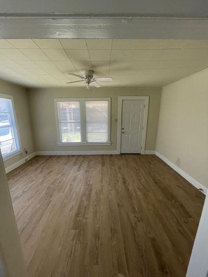 1725 Mcferrin Avenue - Photo 2 of 14