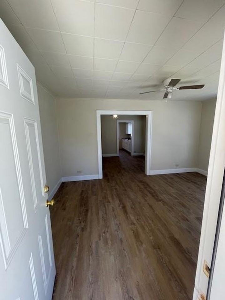 1725 Mcferrin Avenue - Photo 3 of 14