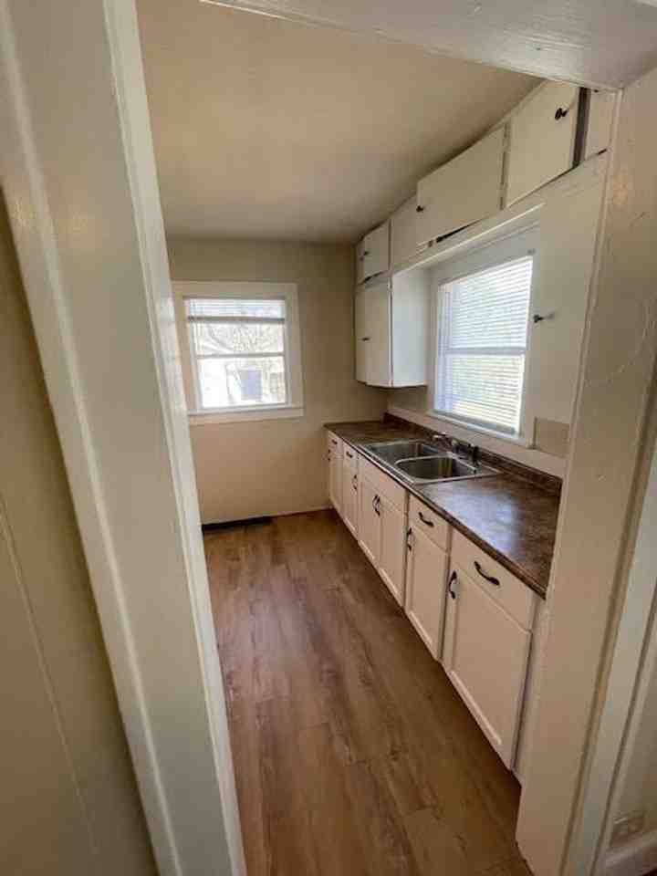 1725 Mcferrin Avenue - Photo 5 of 14