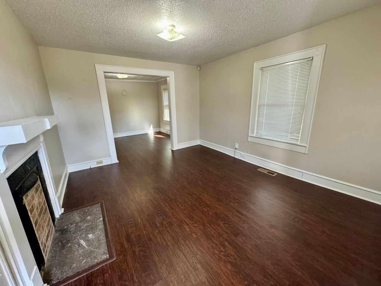 513 East Ave - Photo 3 of 12