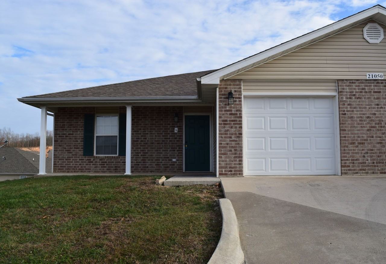 21050B Homer St - Photo 2 of 22