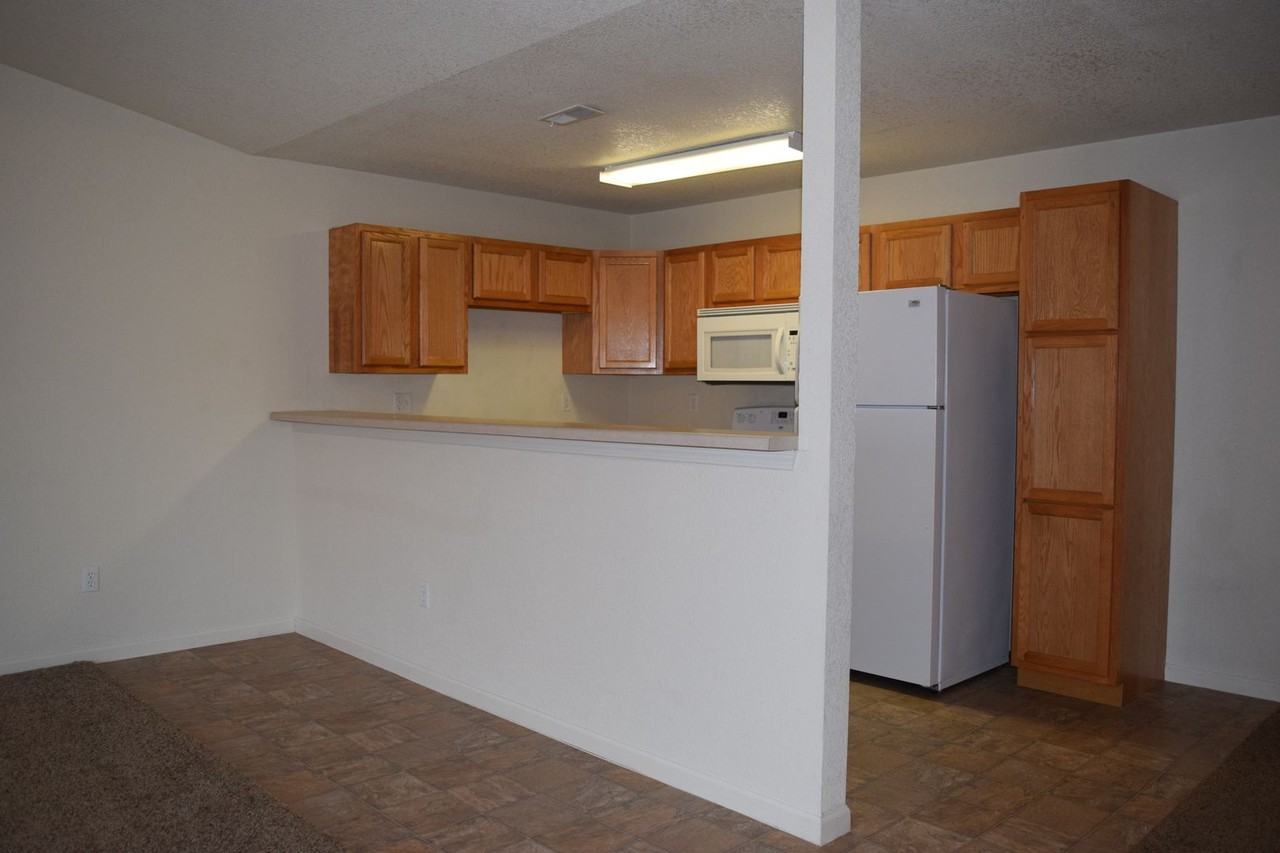 21050B Homer St - Photo 4 of 22