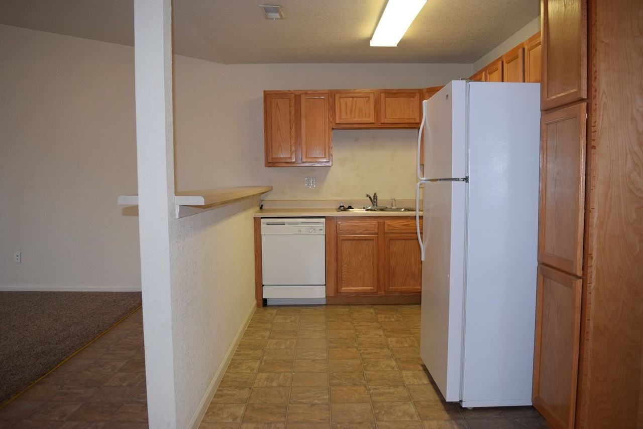 21050B Homer St - Photo 5 of 22