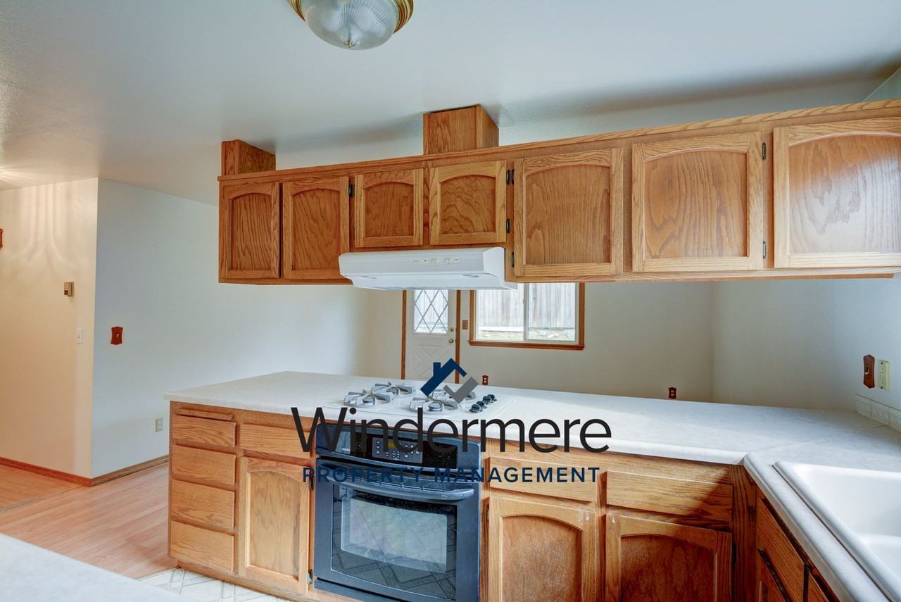 1188 Ne Riksen Way - Photo 2 of 25