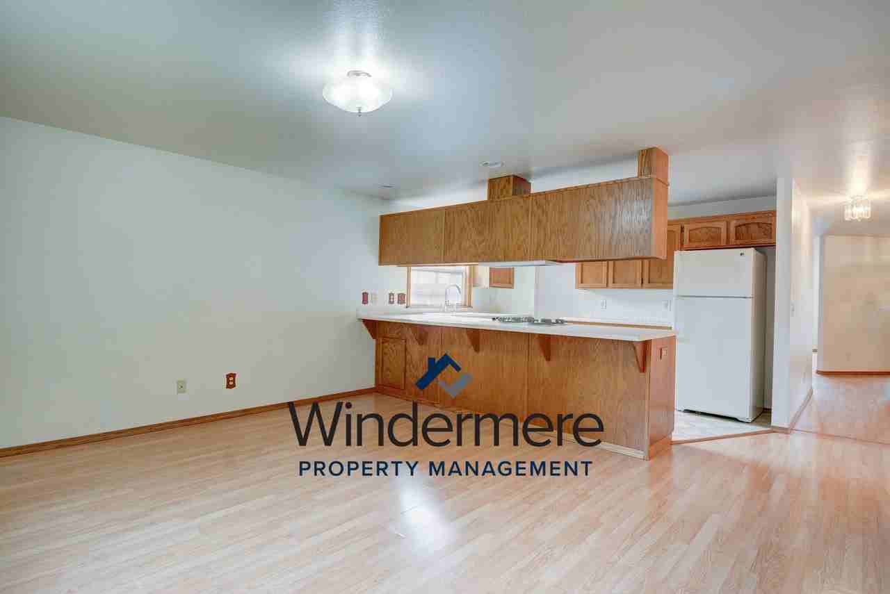 1188 Ne Riksen Way - Photo 6 of 25