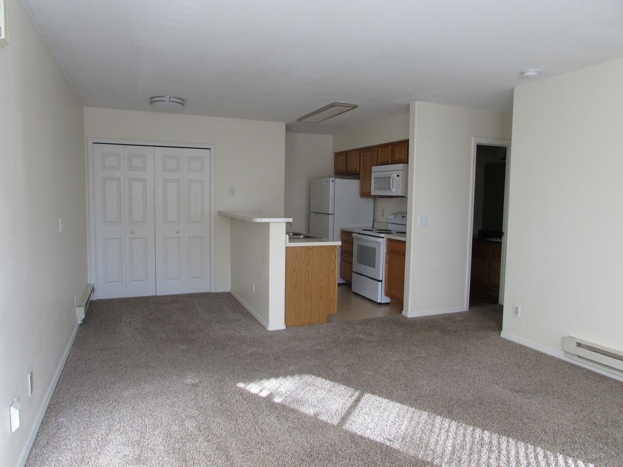 441 S 1st St #35 - Photo 2 of 8