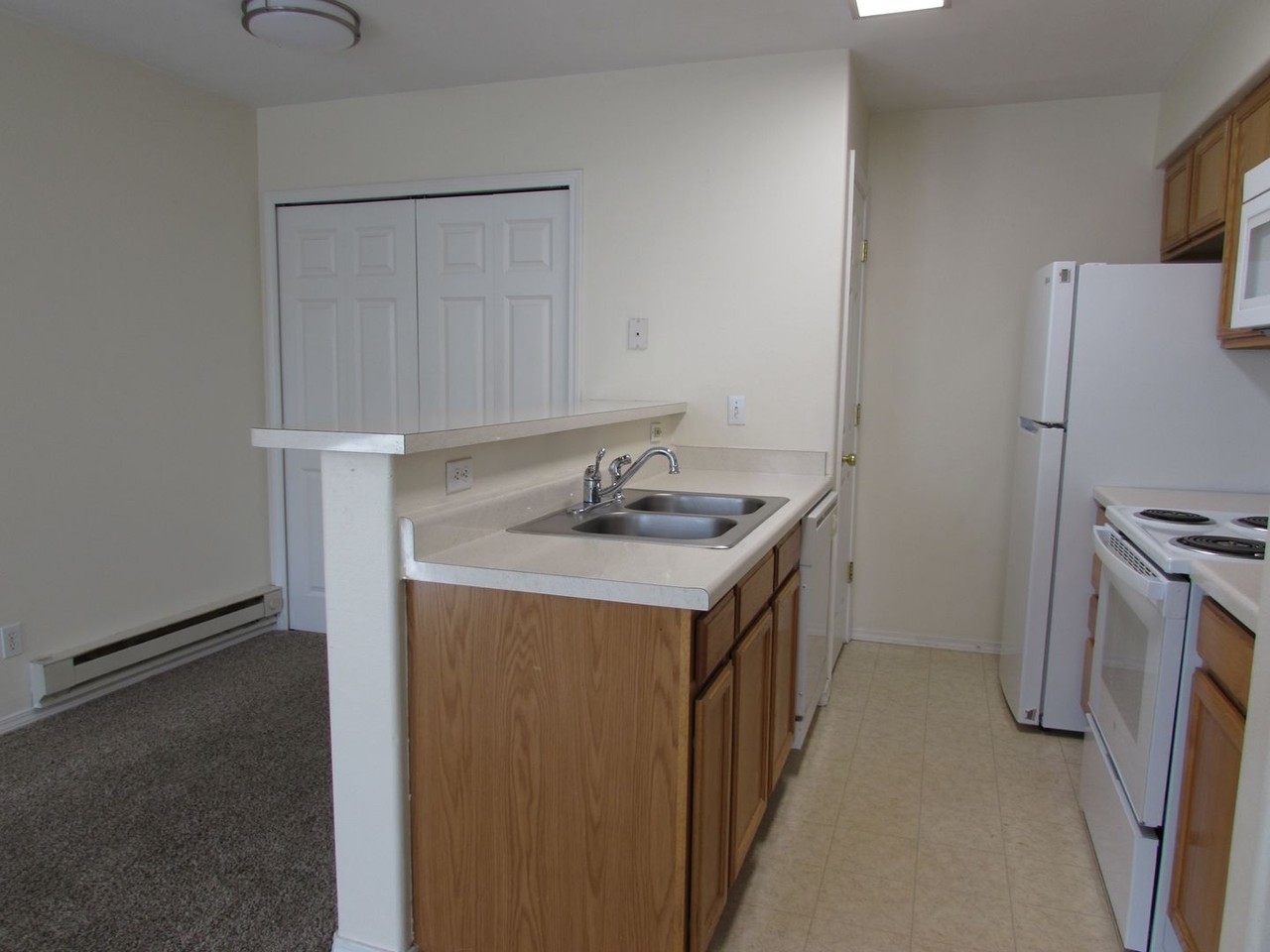 441 S 1st St #35 - Photo 3 of 8