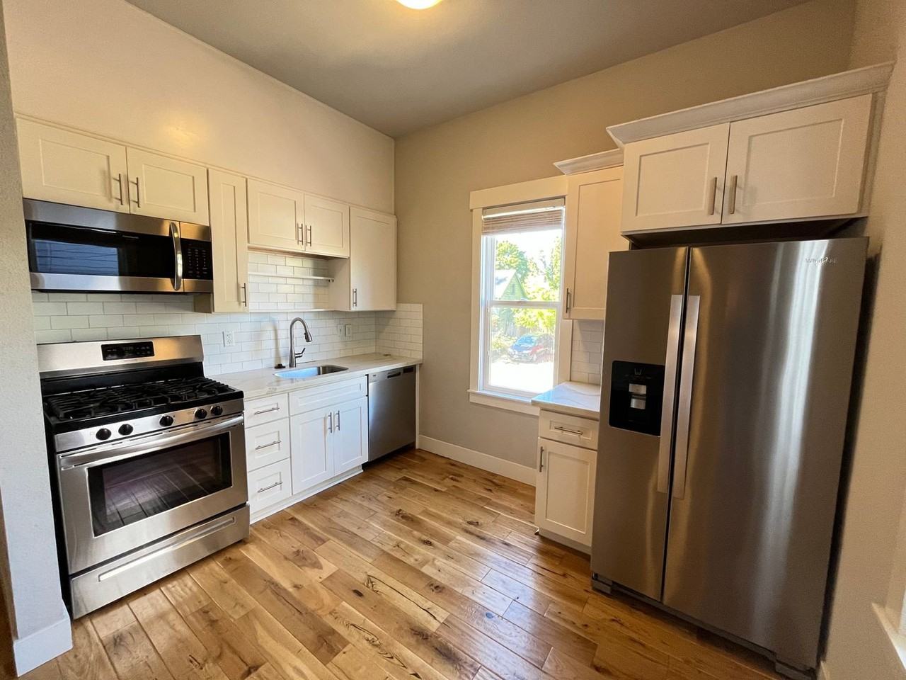 DKN1467 - Photo 2 of 12