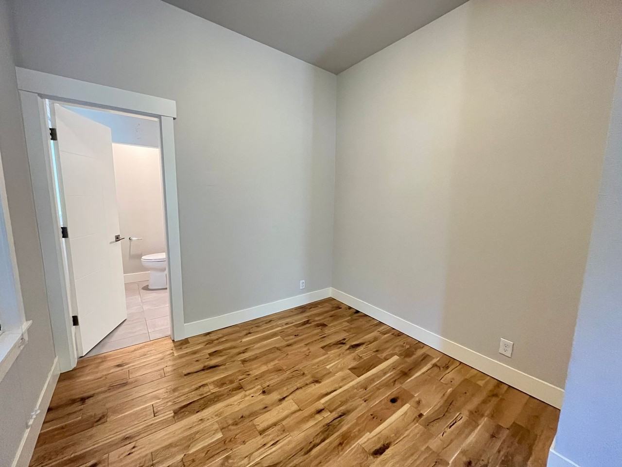 DKN1467 - Photo 6 of 12