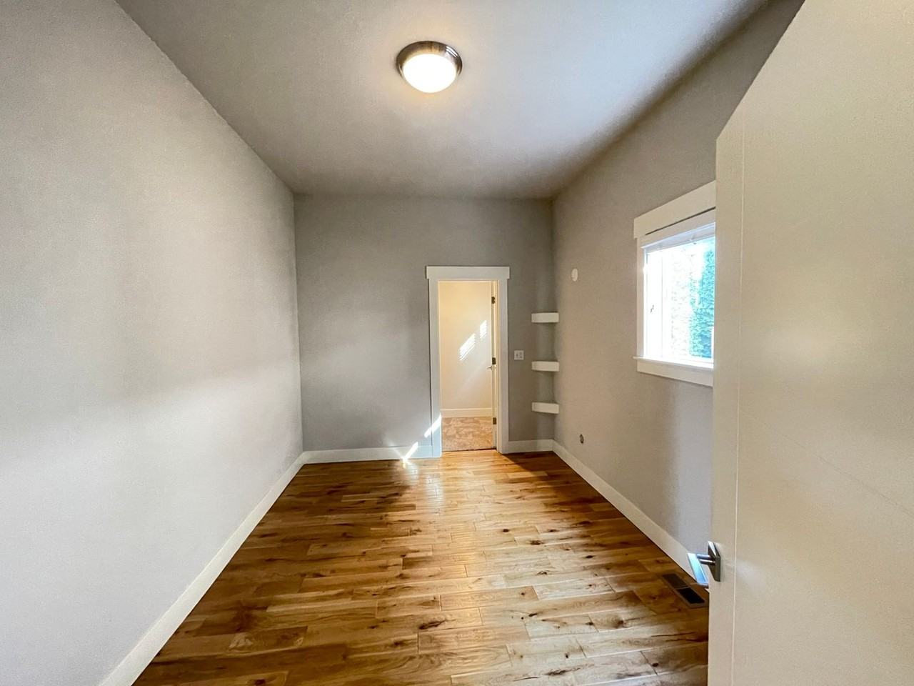 DKN1467 - Photo 7 of 12