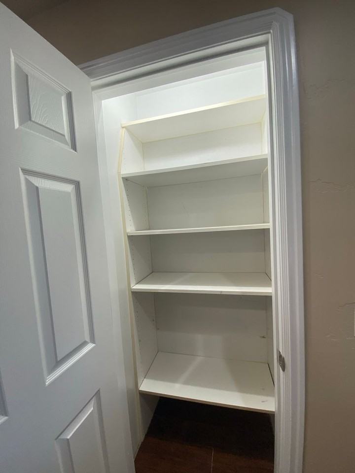 1045 N Canyon St - Photo 3 of 13