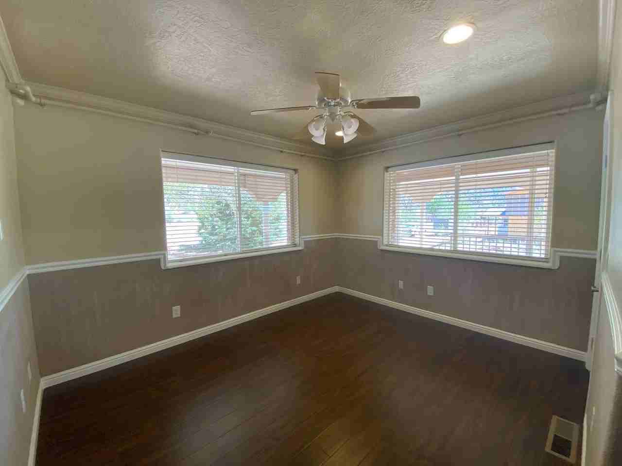 1045 N Canyon St - Photo 4 of 13