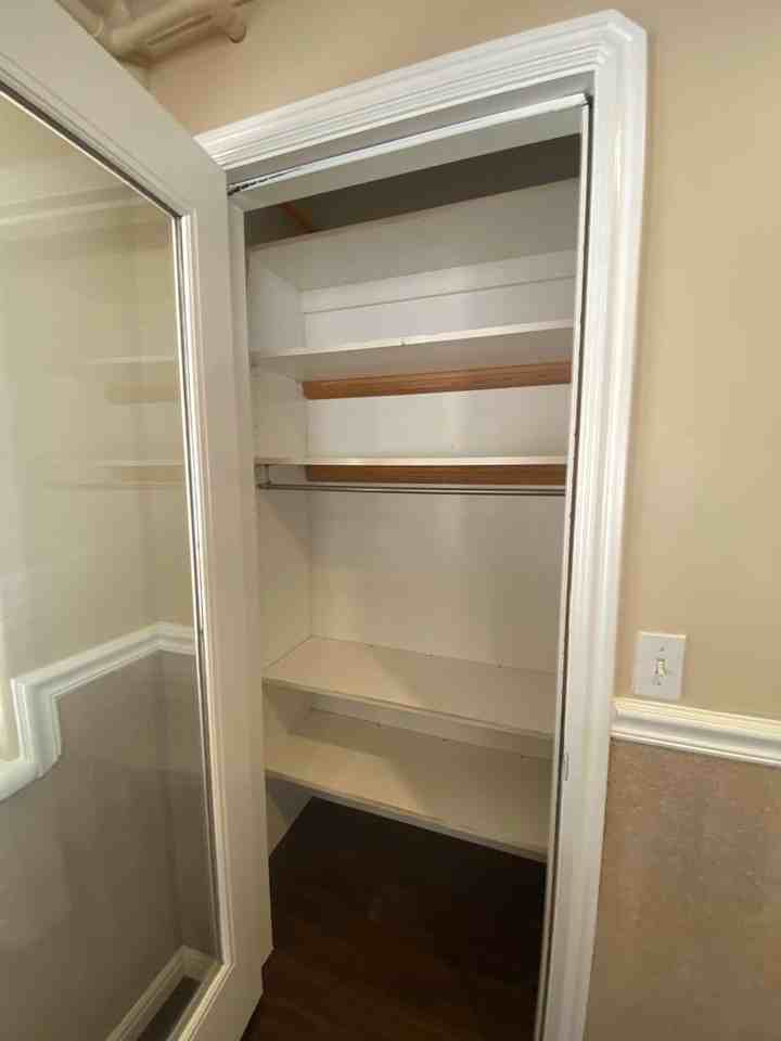 1045 N Canyon St - Photo 5 of 13