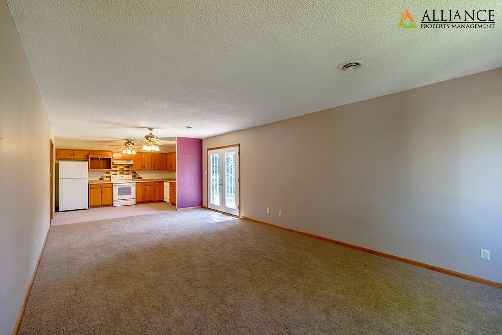314 Palomino Ln - Photo 3 of 22