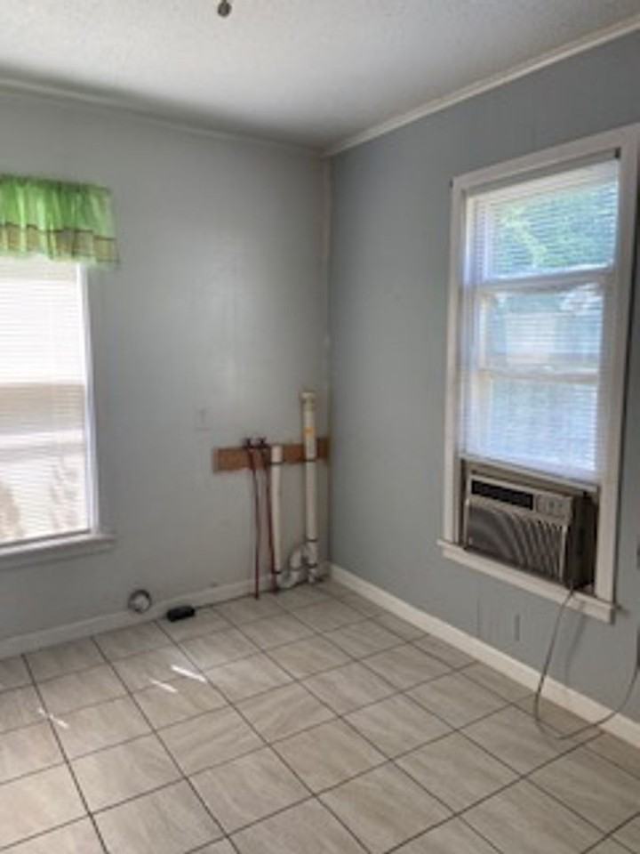 3166 Bickley St - Photo 3 of 12