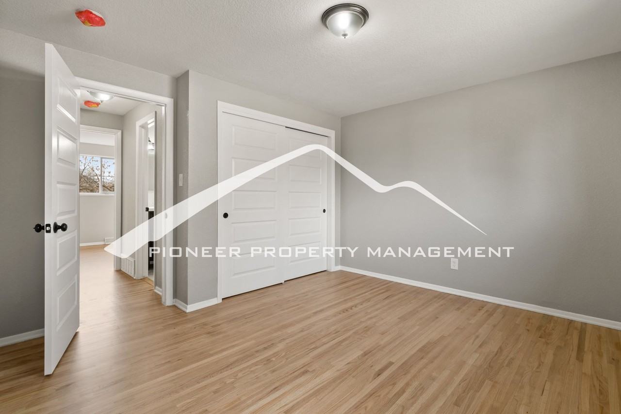 6503 Iris St - Photo 7 of 13