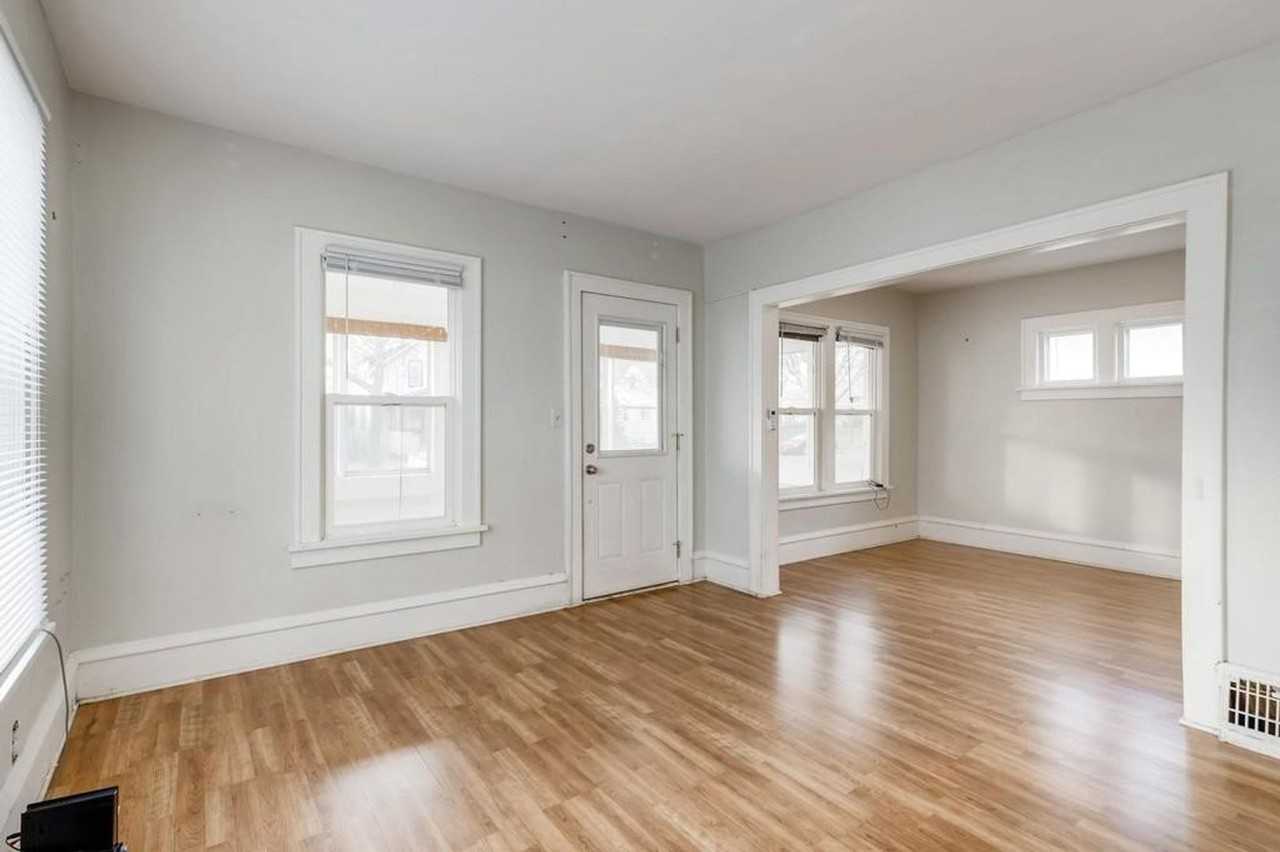 1044 22nd Ave Se - Photo 3 of 14