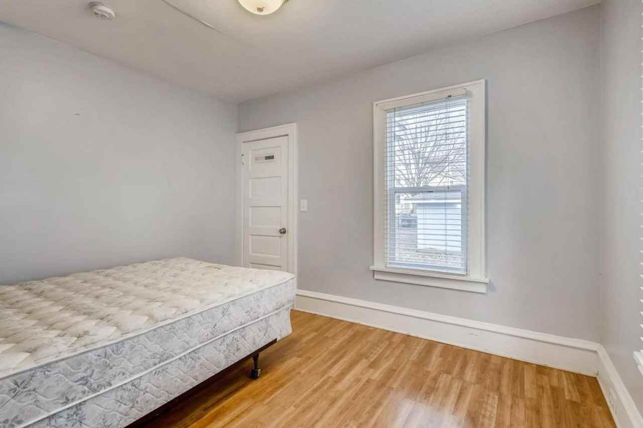 1044 22nd Ave Se - Photo 6 of 14