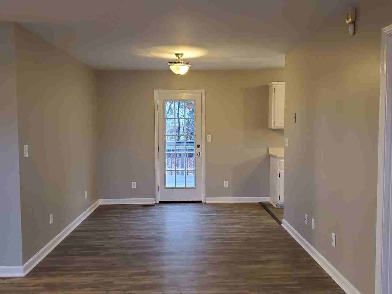 815 Princeton Cir - Photo 4 of 19