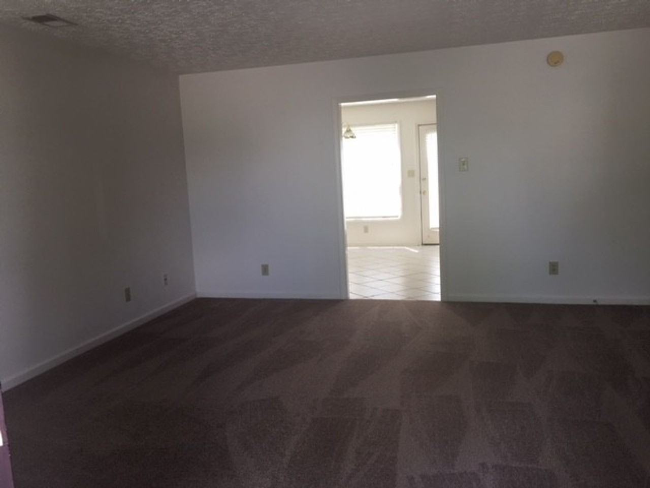 572 Hadlow St - Photo 3 of 20