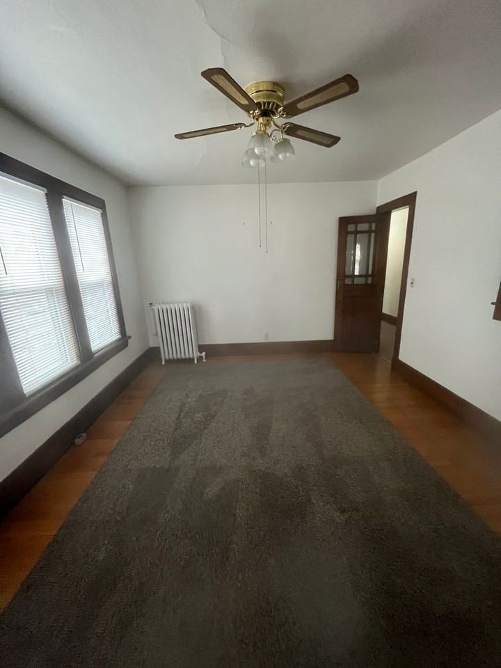 910 2nd Ave North - Photo 4 of 13