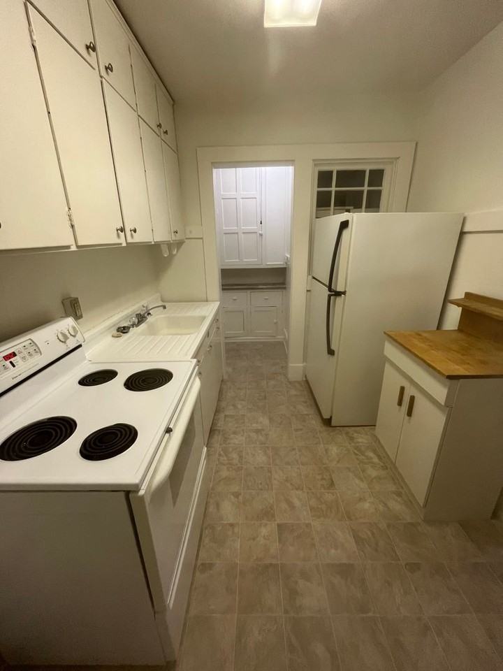 910 2nd Ave North - Photo 5 of 13