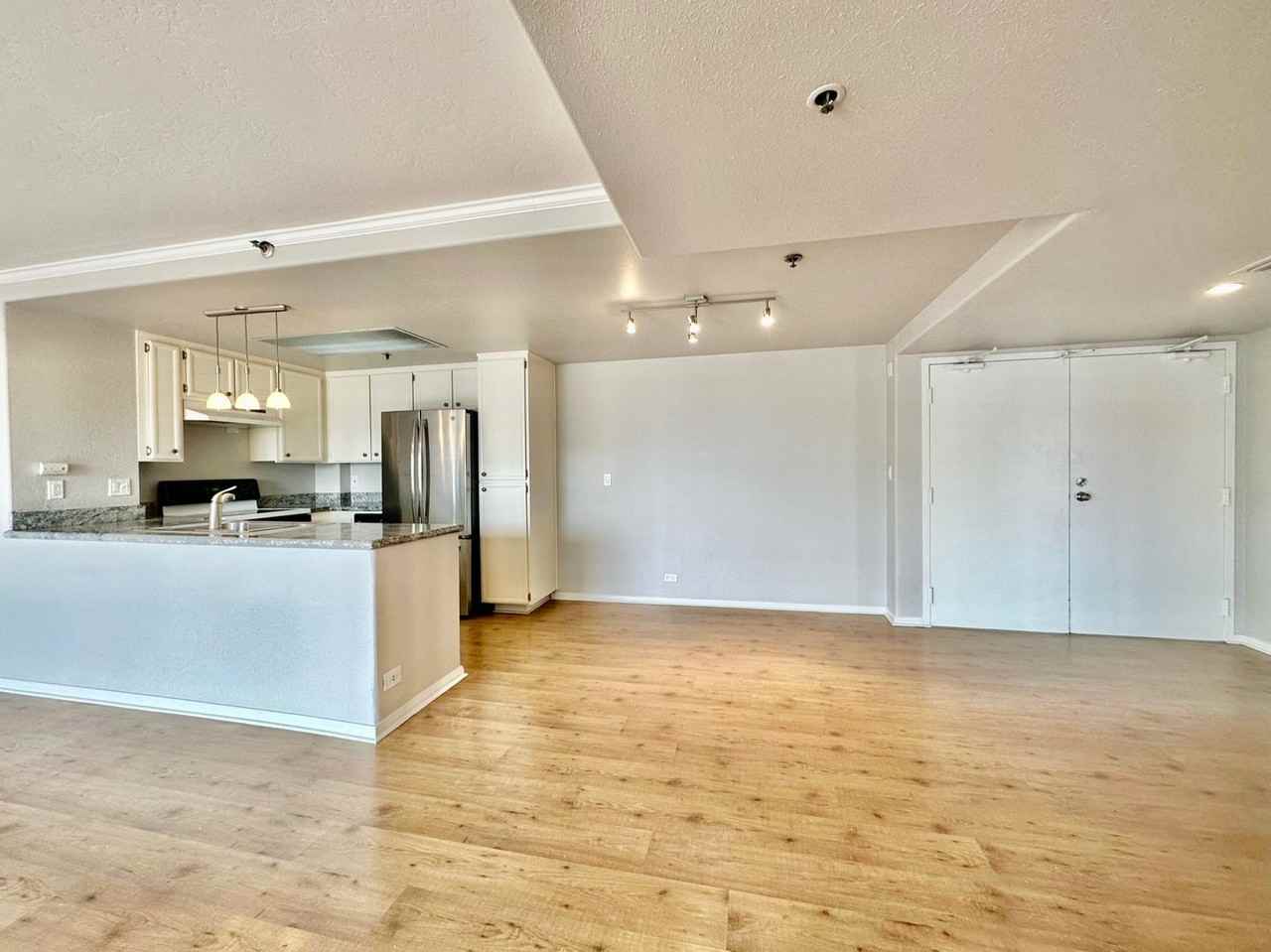 1514 7th Ave - Photo 2 of 14