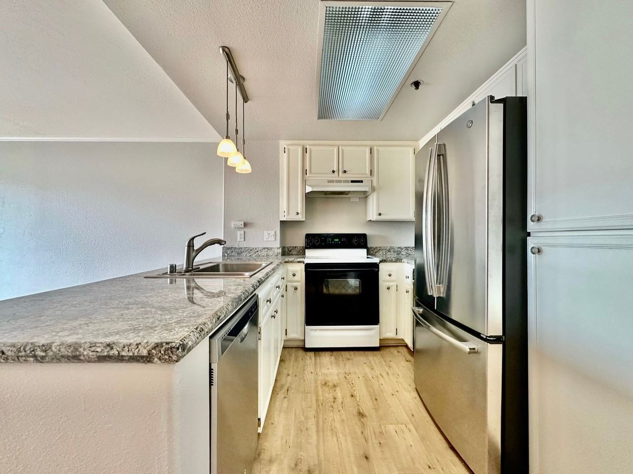 1514 7th Ave - Photo 4 of 14