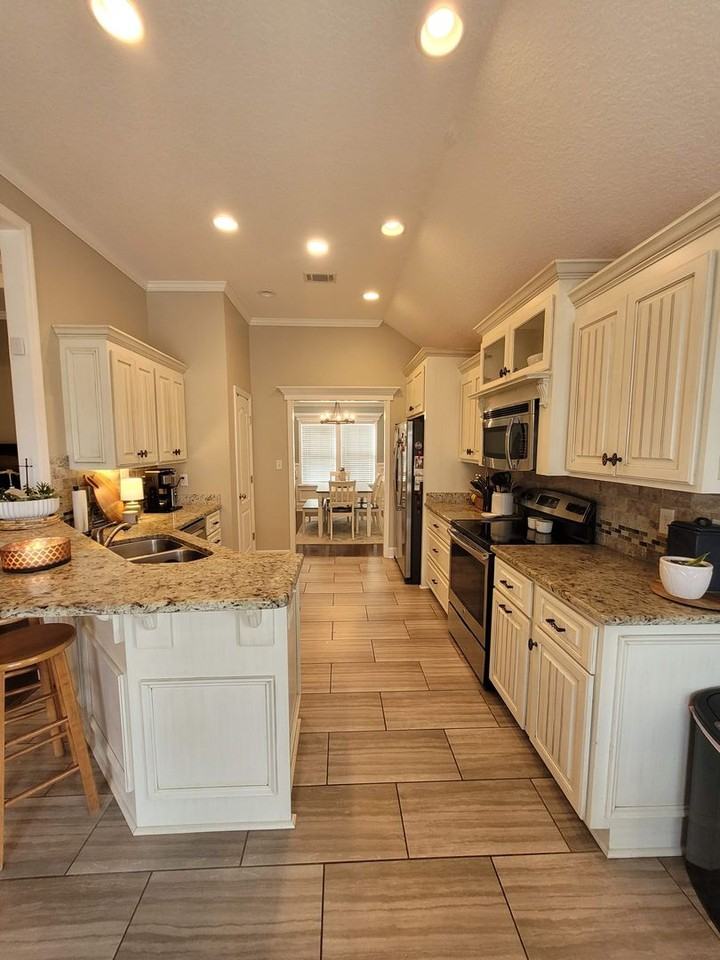 3966 Karaline Cir - Photo 7 of 22