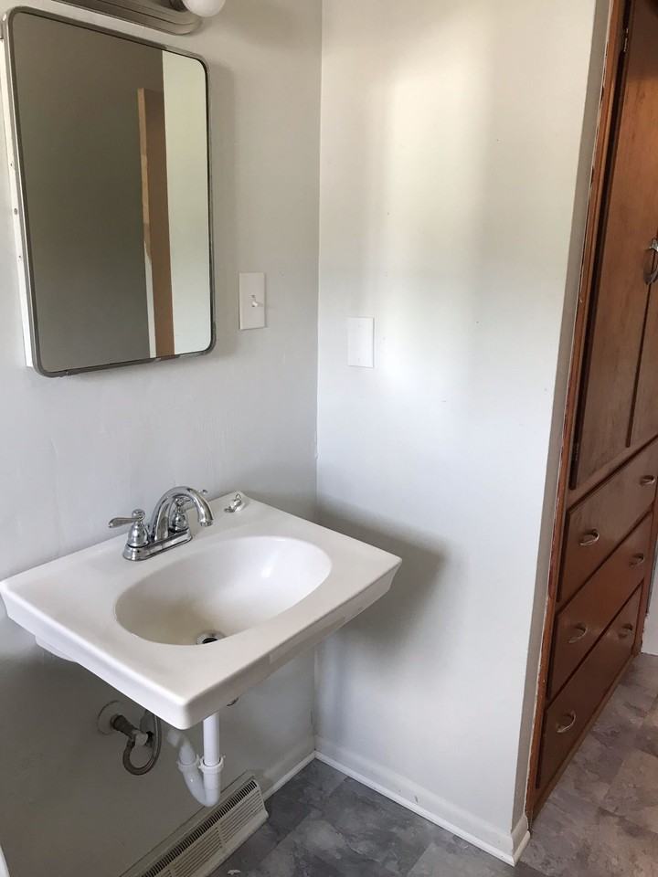 1457 Struble Avenue Northeast - Photo 3 of 8