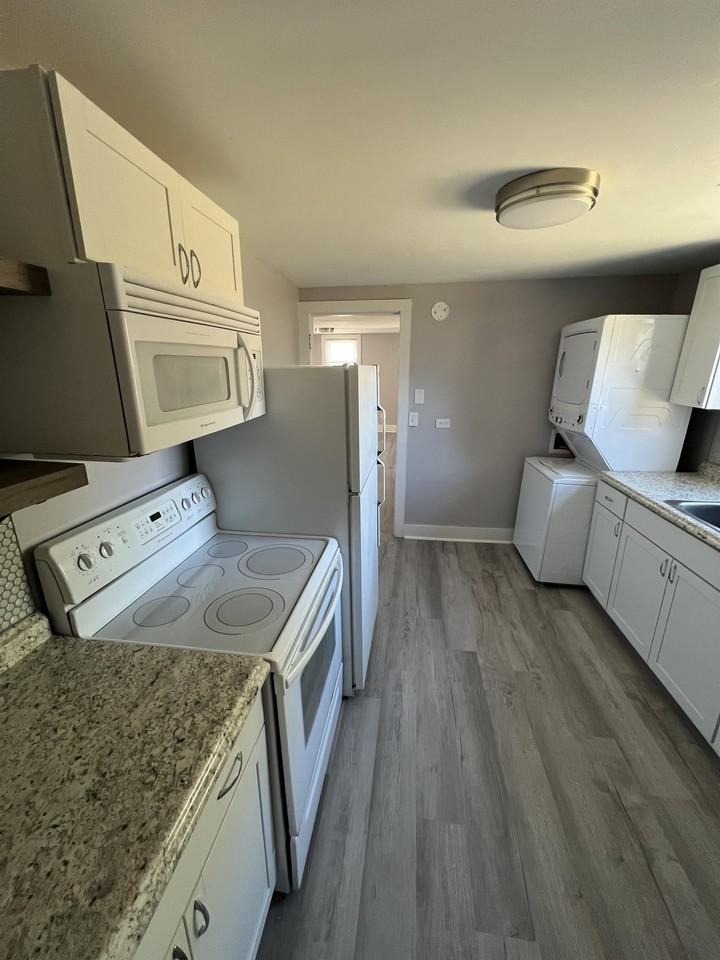 1806 East 3rd Street - Photo 3 of 11