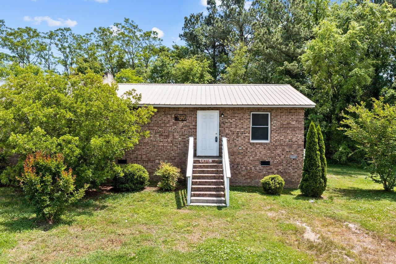 Warrenton Village - Photo 3 of 25