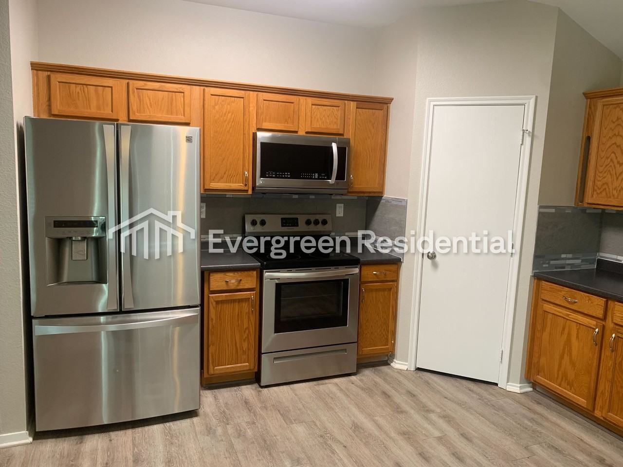 108 Angelina Dr - Photo 3 of 14