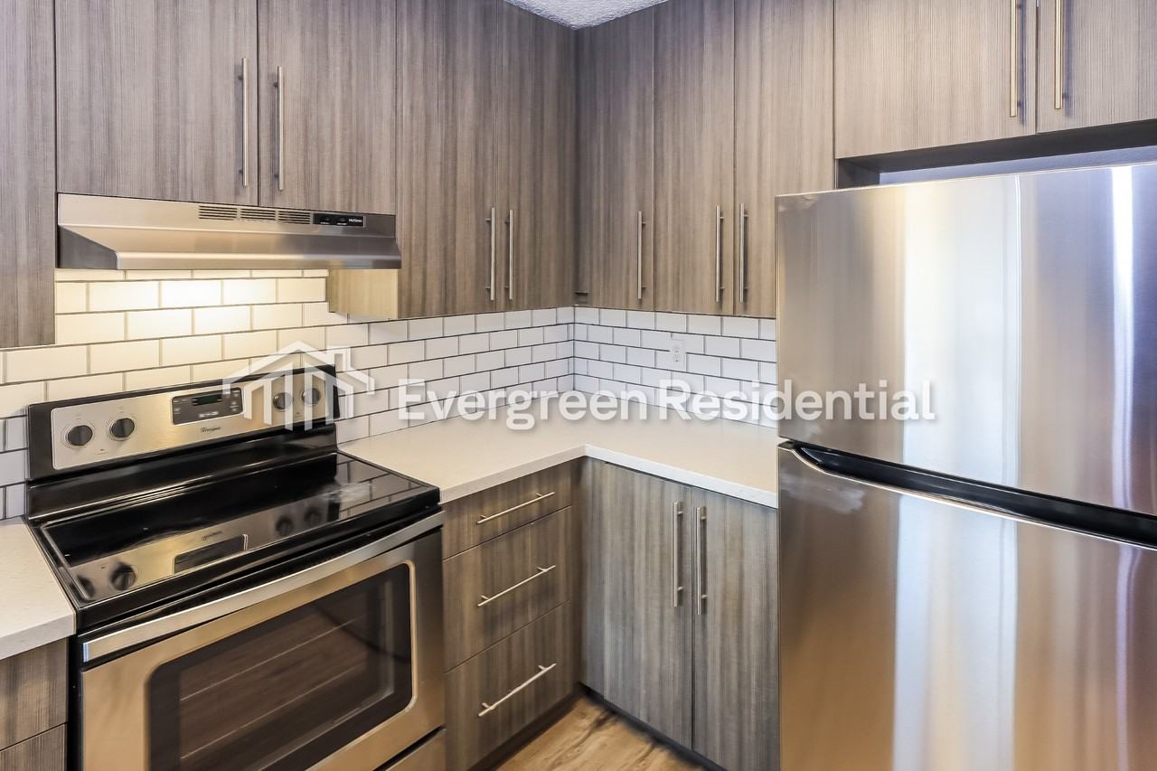 5930 Cliff Valley Dr - Photo 2 of 9