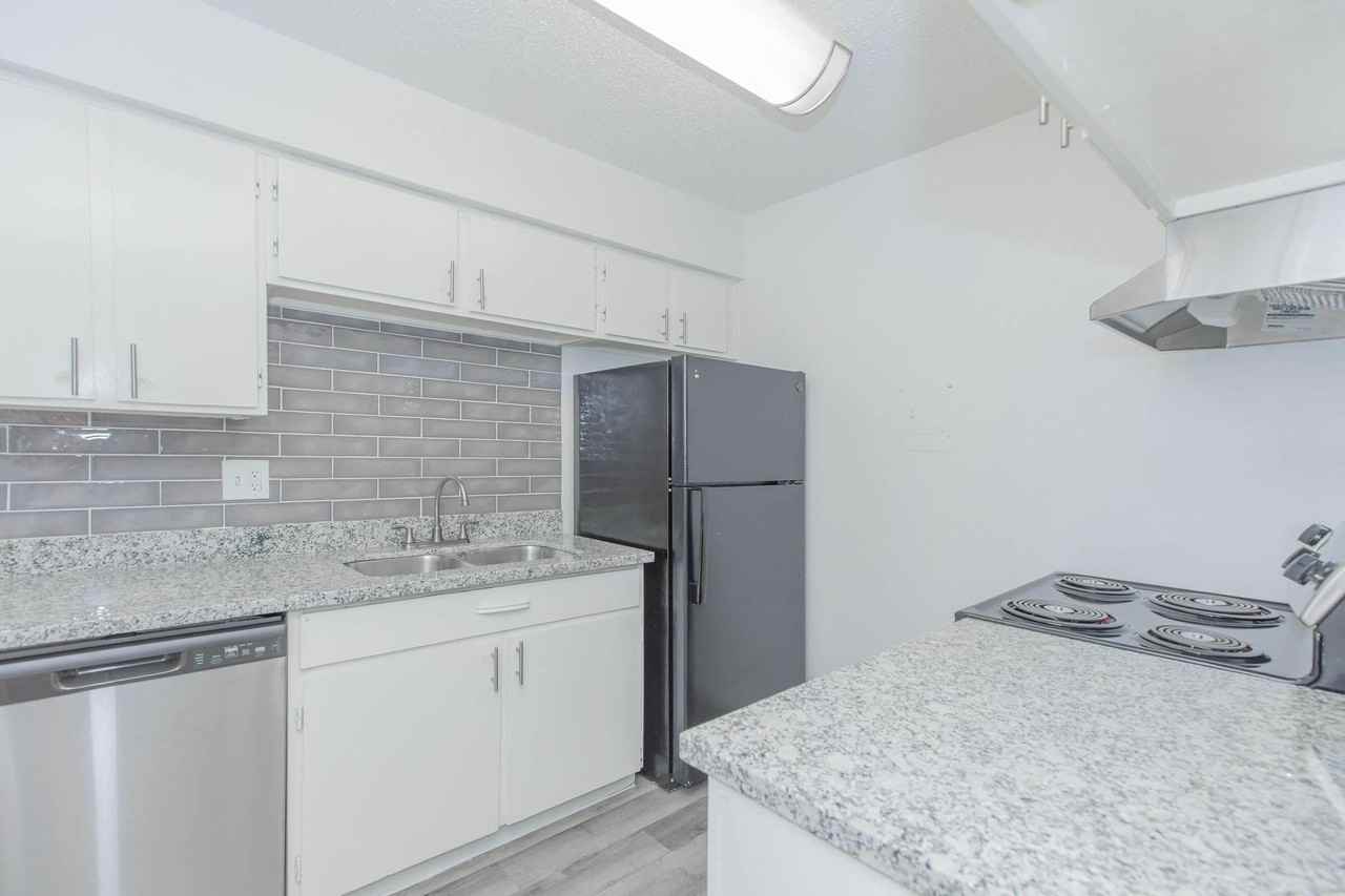 Madison at Bear Creek Apartments - Photo 4 of 31