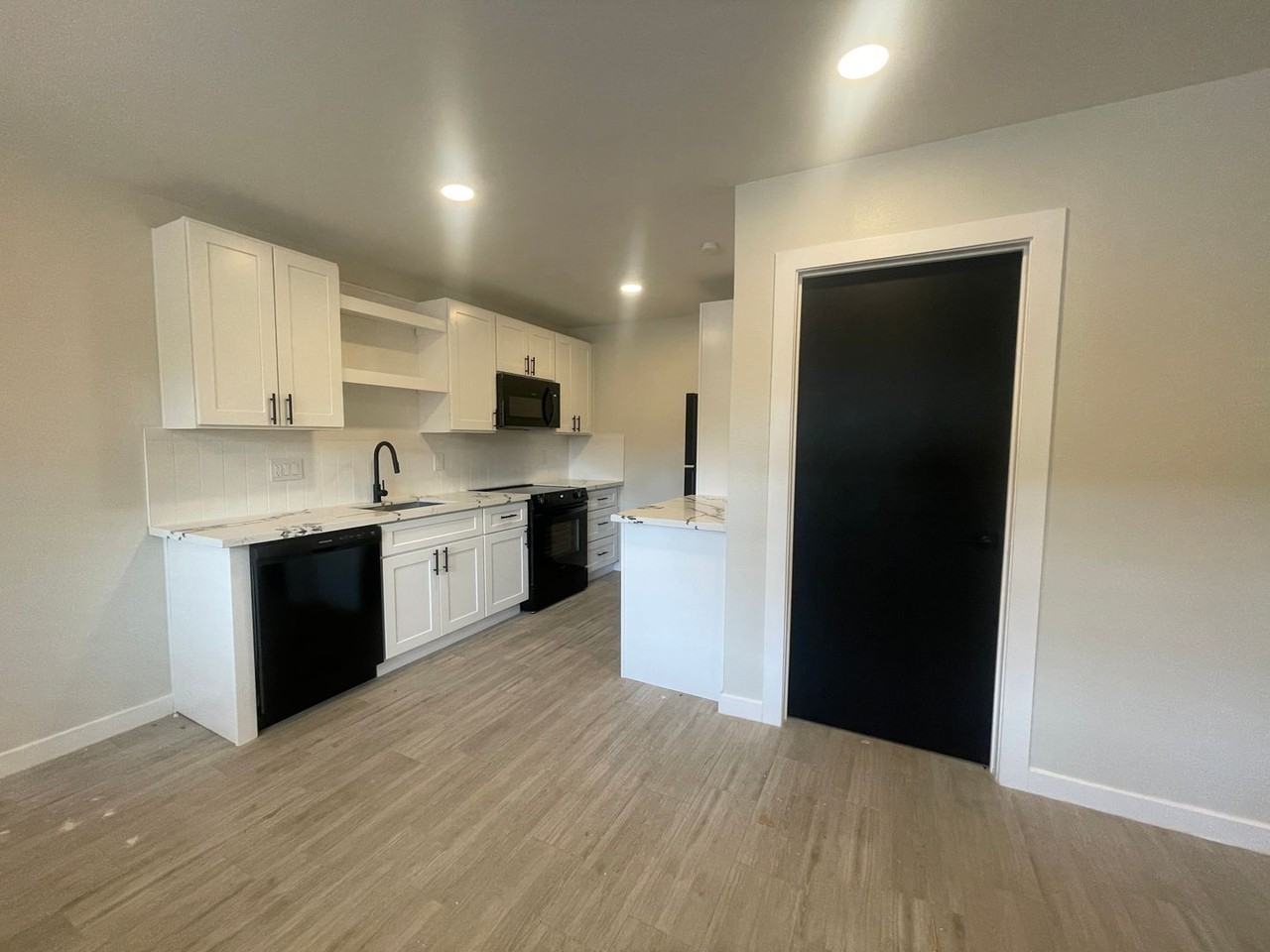 The Block At Montrose - Photo 2 of 50