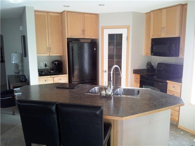 276 Panora St - Photo 2 of 10