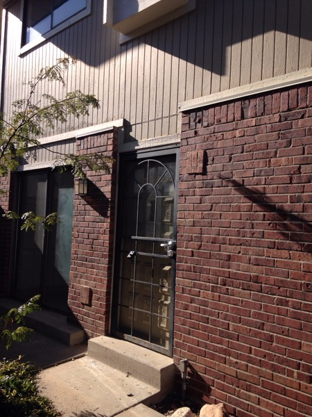 212 S Holman Way - Photo 2 of 32