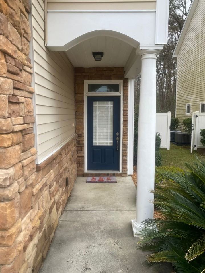 240 Summer Hill Way - Photo 2 of 12