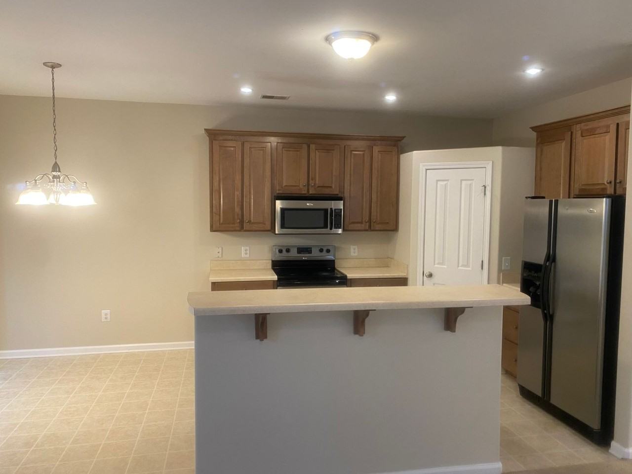 240 Summer Hill Way - Photo 4 of 12