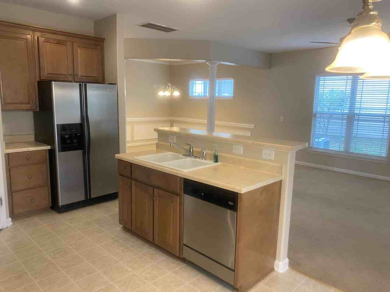 240 Summer Hill Way - Photo 5 of 12