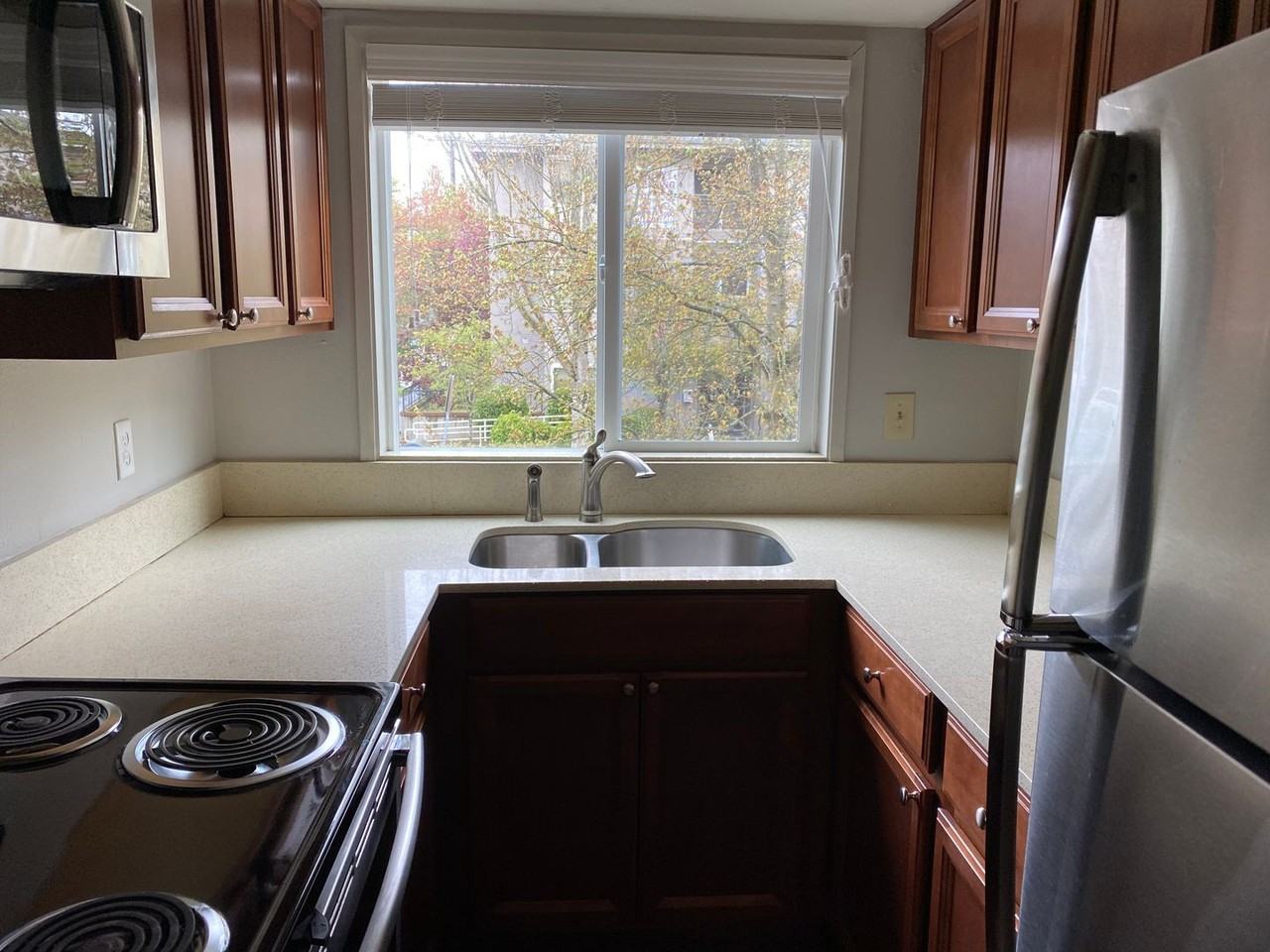 Royal Manor Apartments - Photo 3 of 50