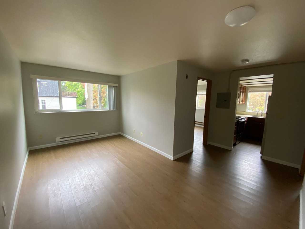 Royal Manor Apartments - Photo 5 of 50