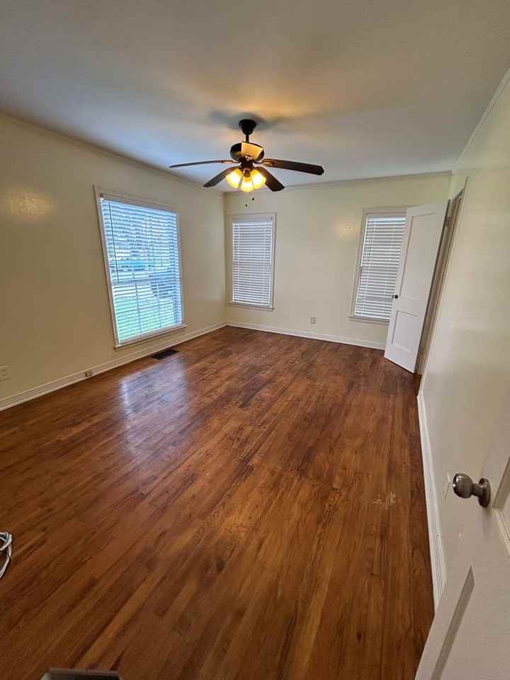 1255 San Patricio Dr - Photo 5 of 17
