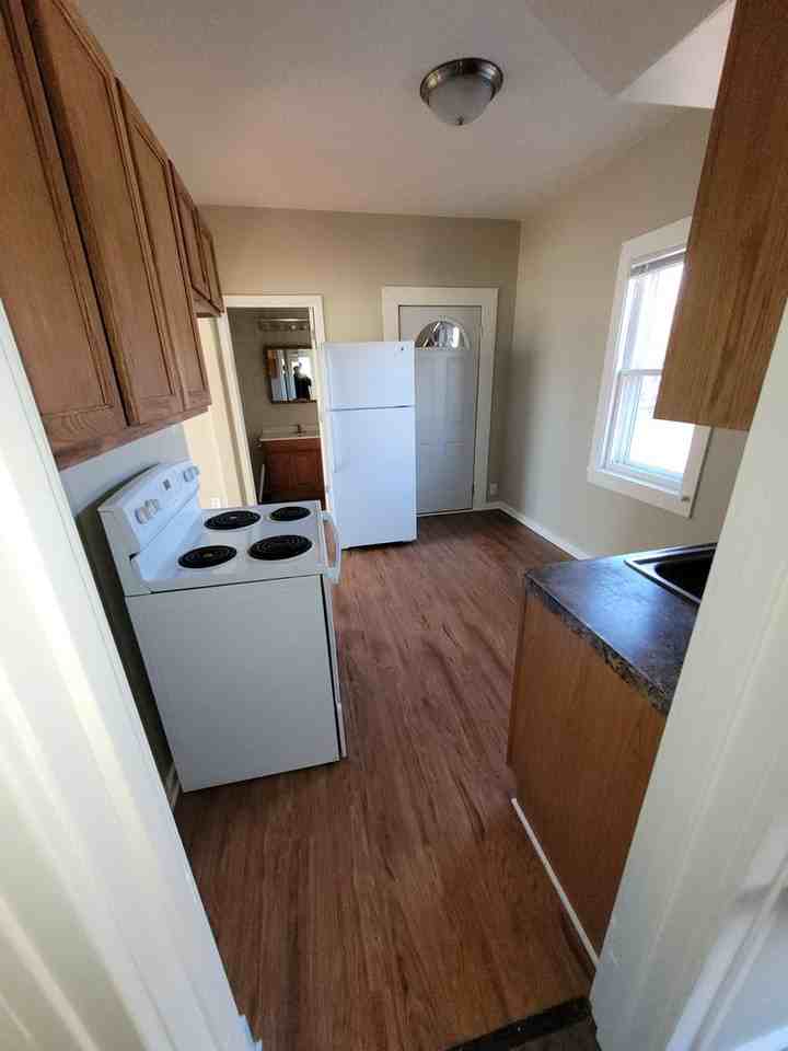 156 Fred St - Photo 2 of 18