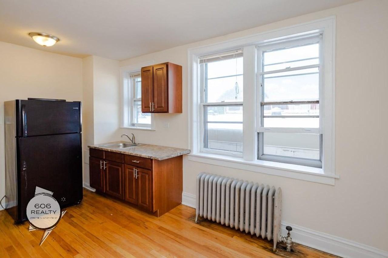 Studio Apts on Cermak! 5017 - Photo 2 of 11